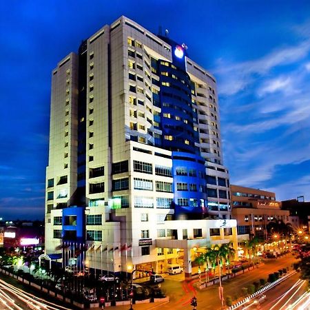 Mega Hotel Sdn Bhd Мири Экстерьер фото