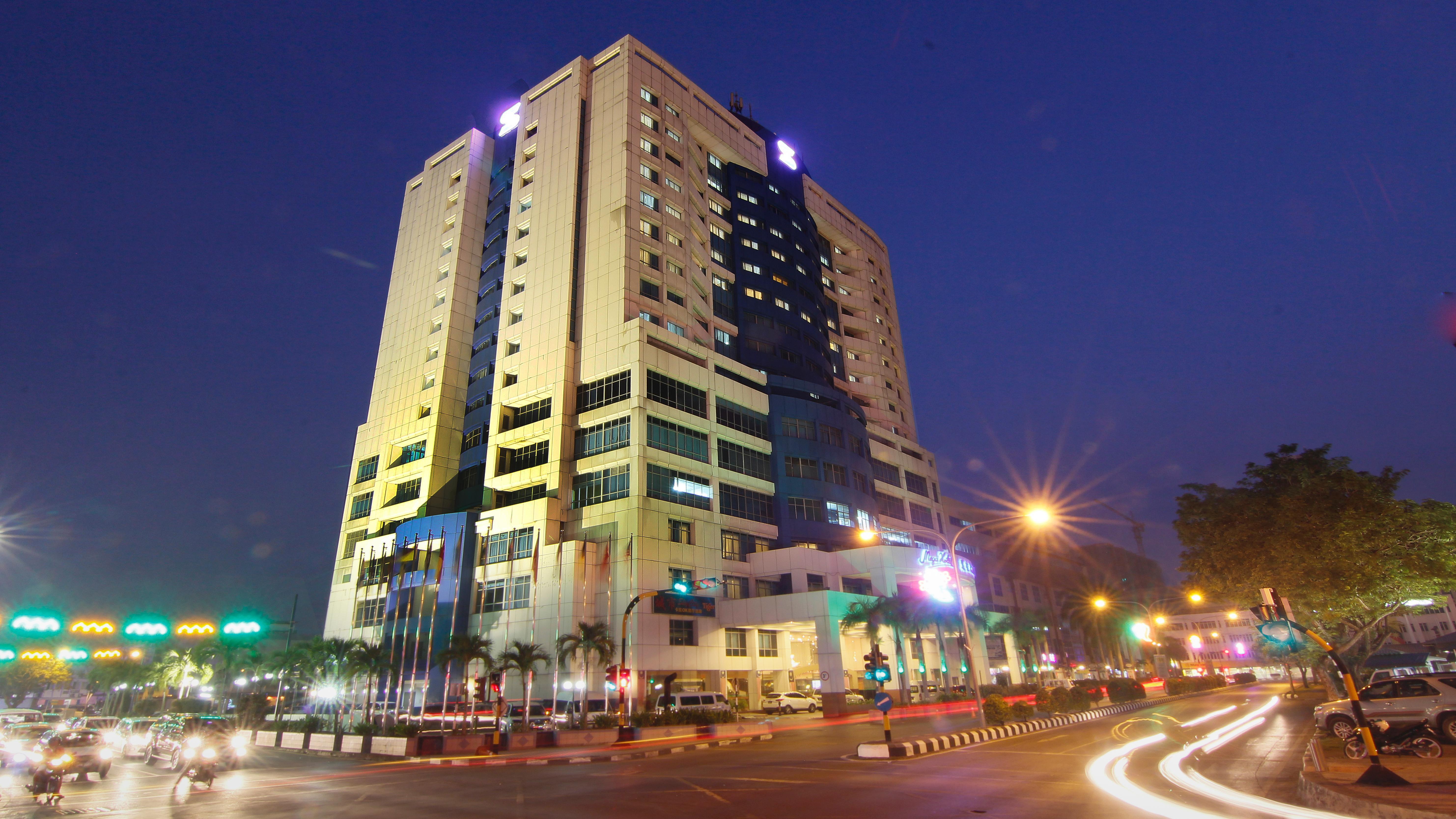 Mega Hotel Sdn Bhd Мири Экстерьер фото