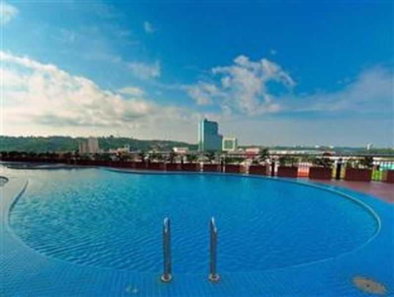 Mega Hotel Sdn Bhd Мири Экстерьер фото