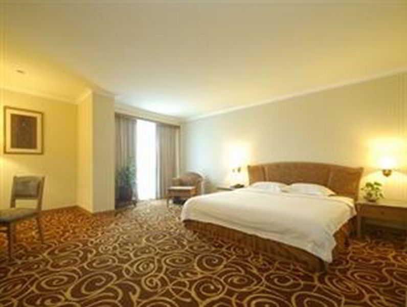 Mega Hotel Sdn Bhd Мири Экстерьер фото