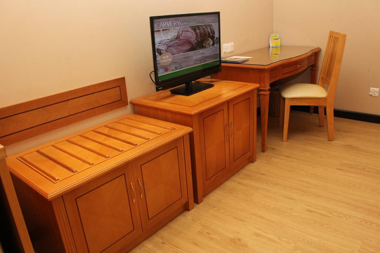 Mega Hotel Sdn Bhd Мири Экстерьер фото